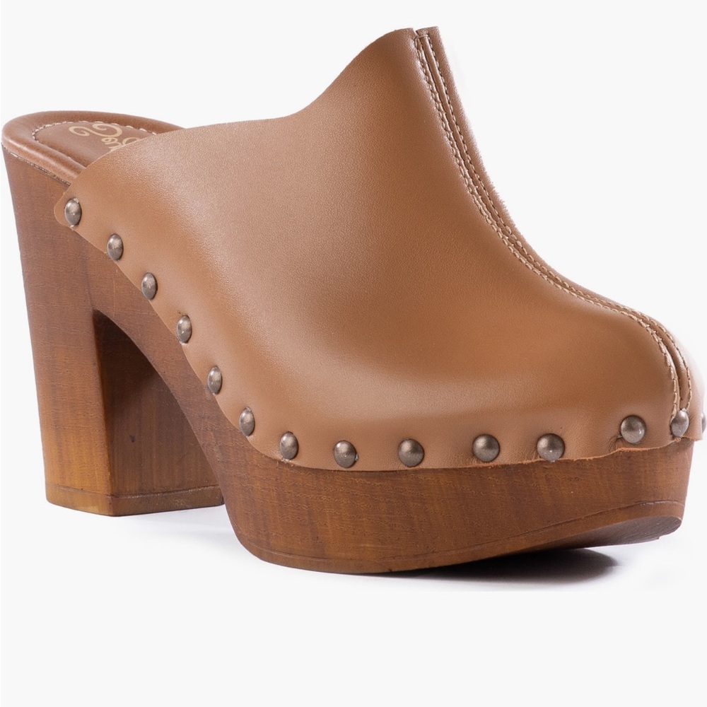 NWT Seychelles Go All Out Clog